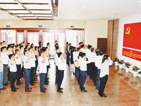 重庆市人大常委会在主题教育中持续强化实践实干实效